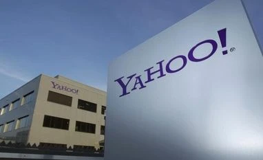 Yahoo issues new security warning to users A Yahoo logo is pictured in front of a building in Rolle, 30 km (19 miles) east of Geneva