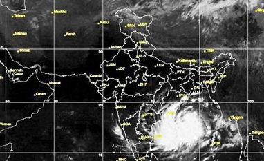 Cyclone Hudhud likely to make landfall in North Andhra