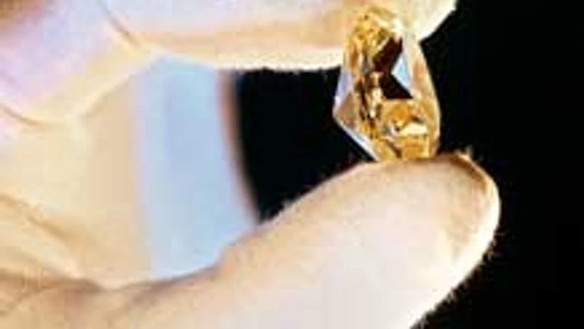Gitanjali Gems to expand in diamond retailing Gitanjali Gems to expand in diamond retailing