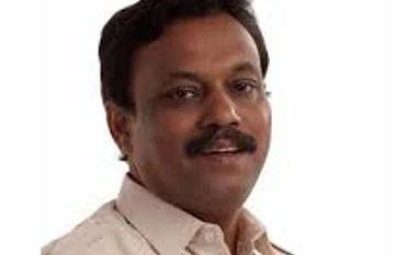 Maharashtra Education Minister faces charges for irregularities in contract