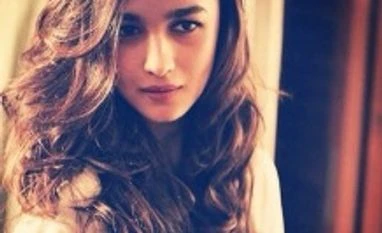 Alia Bhatt crosses four million fans on Twitter