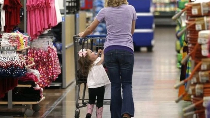 US consumer spending slows; inflation near 5-year high US consumer spending slows; inflation near 5-year high