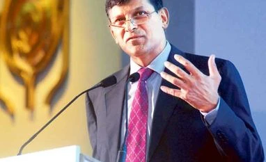 Rajan opens door for rate cut early next year