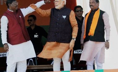 Free Jharkhand from dynastic rule, corruption: Modi