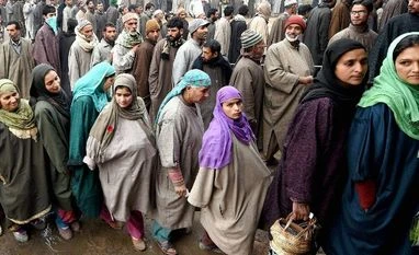 Kashmir fourth phase turnout dips to less than 50%