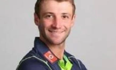 Aussie batsman Hughes dies after being hit by ball