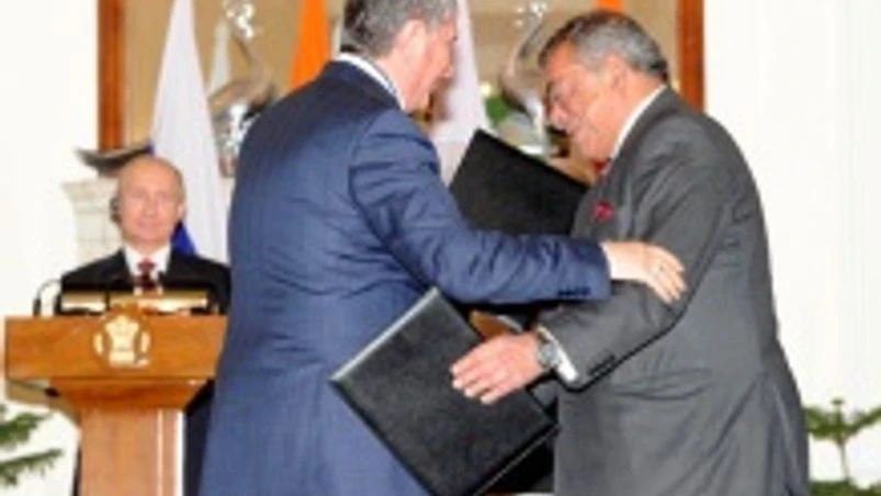 Rosneft and Essar ink supply agreement for petroleum products Rosneft and Essar ink supply agreement for petroleum products