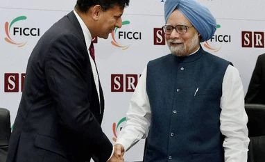 Post Prime-Ministership, Manmohan Singh still fails to evoke much response as public speaker