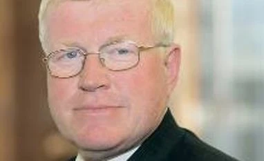 Rising dollar may be market trendsetter in 2015: Ewen Cameron Watt