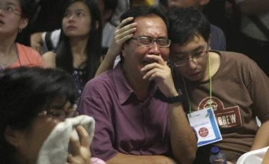 AirAsia crash: Rescuers thought floating bodies were survivors