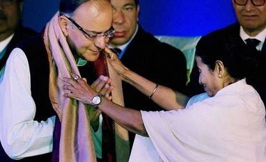 Central ministers, Mamata keep politics aside at WB's business summit Mamata_Jaitley