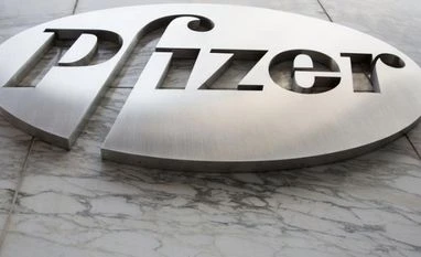 Pfizer, Allergan drug merger talks raise tax hackles in US The Pfizer logo is seen at their world headquarters in New York