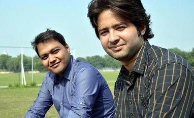 Varanasi students to the aid of patients needing drugs via online venture Aditya Agrawal and Arpit Sarin