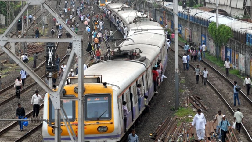 Maharashtra plans transport grid in Greater Mumbai with a single ticket Maharashtra plans transport grid in Greater Mumbai with a single ticket