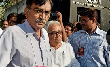No reason for Left Front to break over alliance: CPI(M) CPI(M) Bengal State Secretary Surjya Kanta Mishra (far left) comes out with his Predecessor Biman Bose (centre)