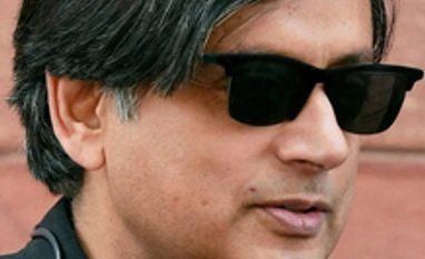 Returning awards amounts to dishonouring recognition: Tharoor Returning awards amounts to dishonouring recognition: Tharoor