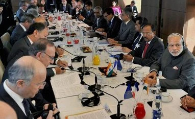 Modi meets top French business leaders