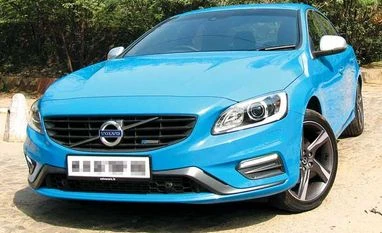 <b>Volvo S60 R Design:</b> Arresting presence