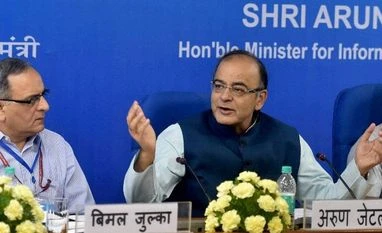 Govt to keep the option of joint Parliament session open for Land Bill: Jaitley