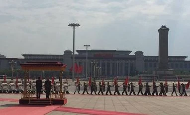 Modi accorded grand reception before his talks with Chinese PM
