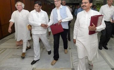 Land Bill: Oppn demand state govt views on amendments