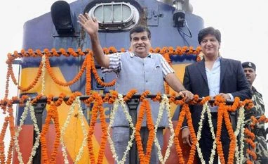 Investment of Rs 25,000- 30,000 crore will be pumped into Bengal: Gadkari Nitin Gadkari