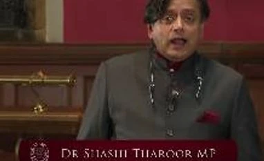 Watch Shashi Tharoor's speech on British rule at Oxford Union
