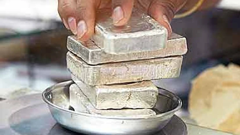 Silver up 1% on firm global cues Silver up 1% on firm global cues