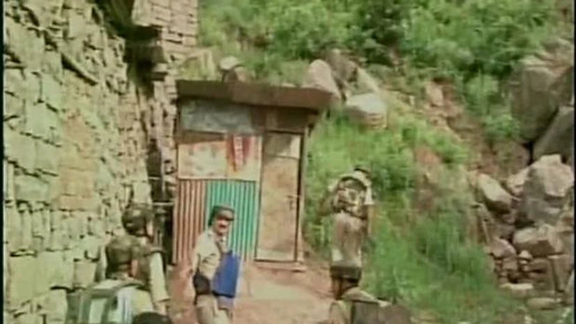 Ongoing encounter between militants & security forces in Samroli, Udhampur after militants attacked a BSF convoy