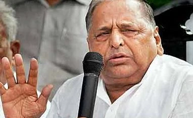 Uniform Civil Code should be left to religious leaders: Mulayam Singh Yadav Samajwadi Party Supremo Mulayam Singh Yadav