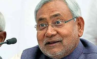 Nitish slams PM for losing control over language in poll Nitish Kumar