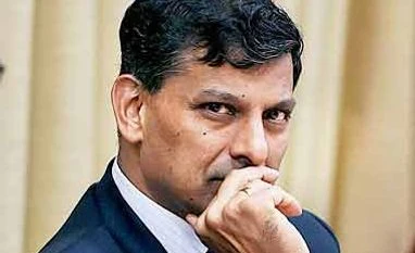 Amid rate cut chorus, Rajan warns against quick fixes Raghuram Rajan