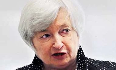 Fed minutes show caution in discussion on rates
