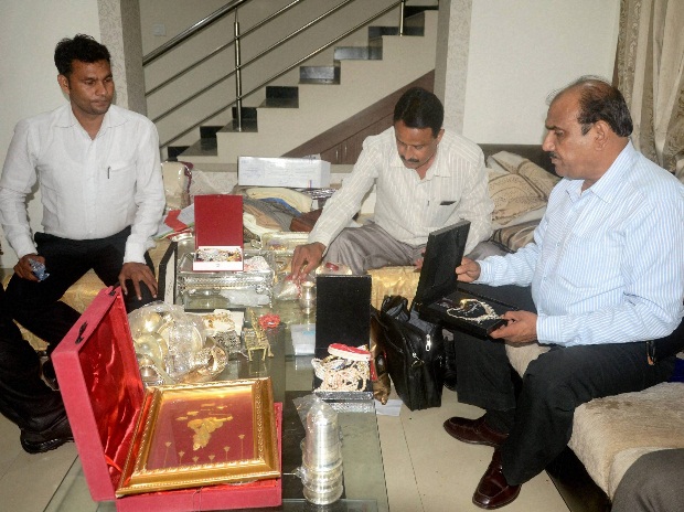 Lokayukta police raids the office, premises of 15 govt offices in DA cases