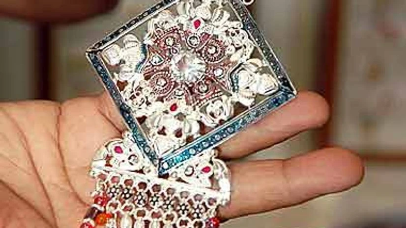 Rajesh Exports gains on securing export order of Rs 125 crore Rajesh Exports gains on securing export order of Rs 125 crore