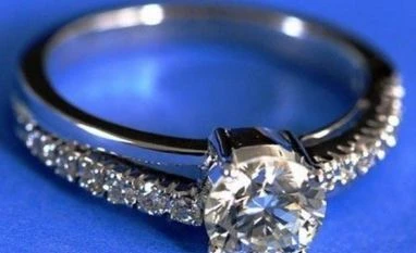 Community spirit helps Surat diamonds go global Image via Tech in Asia