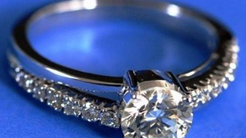 Image via Tech in Asia Community spirit helps Surat diamonds go global