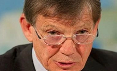 New Zealand central bank cuts interest rate by 25 basis points Graeme Wheeler