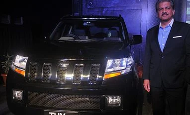 Compare: Mahindra TUV300 vs Creta vs S-Cross vs EcoSport vs Duster vs Terrano M&M chairman Anand Mahindra at the launch of TUV300 in Pune on September 10, 2015. Photo: Suryakant Niwate