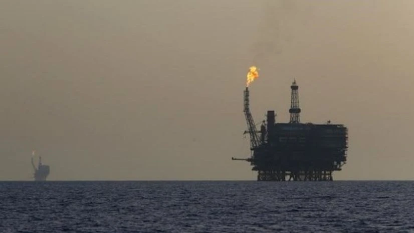 U.S. oil prices extend gains on stock-draw U.S. oil prices extend gains on stock-draw