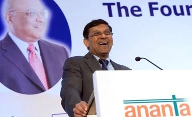 Strong institutional mechanisms key to sustainable growth, not 'jugaad': Rajan RBI Governor Raghuram Rajan delivers his speech at the 4th C K Prahalad Memorial Lecture in Mumbai on Friday (Photo: Kamlesh Pednekar)