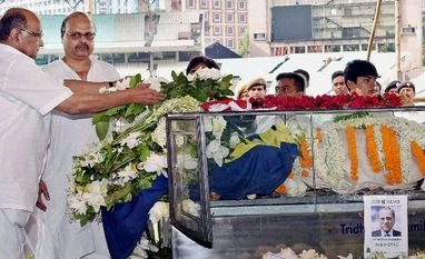 Jagmohan Dalmiya: The man who revolutionised sports broadcast in India Nationalist Congress Party (NCP) chief Sharad Pawar paying his respects to mortal remains of BCCI President Jagmohan Dalmiya at CAB in Kolkata