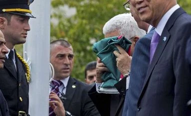 Palestinian flag flies at UN for first time Mahmoud Abbas, Ban Ki-moon, UN, Palestine