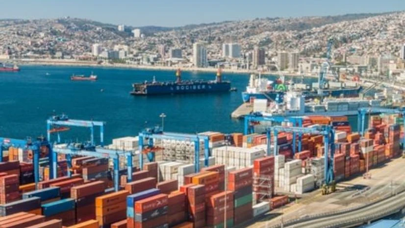 Cranes in a port at Valparaiso, Chile. Image via shutterstock.com Cranes in a port at Valparaiso, Chile. Image via shutterstock.com