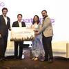 (From right to left) C K Kumaravel and Veena Kumaravel, Owners &amp; Co-Founder, Naturals with cricketers Sachin Tendulkar &amp; Wasim Akram on the launch of Naturals International in Dubai