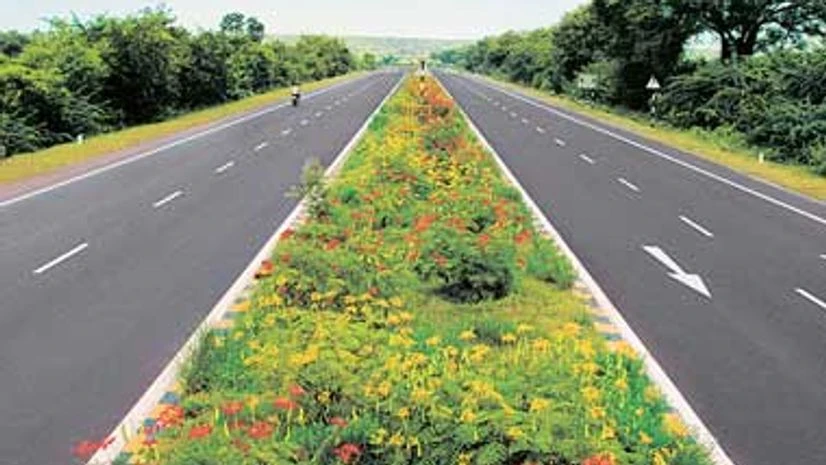 Gurgaon-Jaipur expressway considered for Rs 33,000 crore Gurgaon-Jaipur expressway considered for Rs 33,000 crore