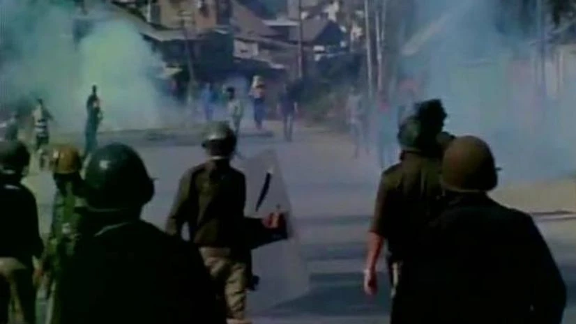 Locals protest over the death of Kashmir truck conductor Zahid who was injured in petrol bomb attack in Udhampur, J&K (Photo: ANI) Locals protest over the death of Kashmir truck conductor Zahid who was injured in petrol bomb attack in Udhampur, J&K (Photo: ANI)