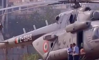 IAF chopper makes emergency landing in Mumbai IAF Chopper makes emergency landing in BKC area of Mumbai (Photo: ANI)