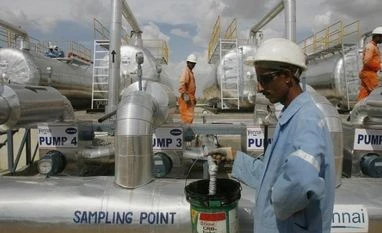Centre can't stop us from exporting crude: Cairn India to HC Cairn India employees work at a storage facility for crude oil at Mangala oil field at Barmer in Rajasthan