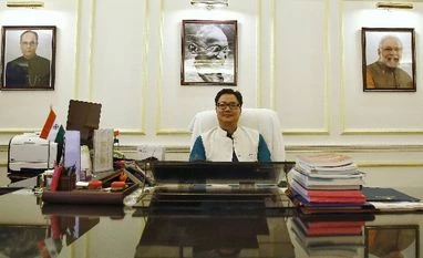 Rijiju shares ex-Delhi LG's view that North Indians enjoy breaking rules Rijiju shares ex-Delhi LG's view that North Indians enjoy breaking rules